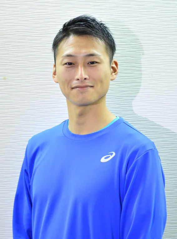 トレーナー 中森允崇